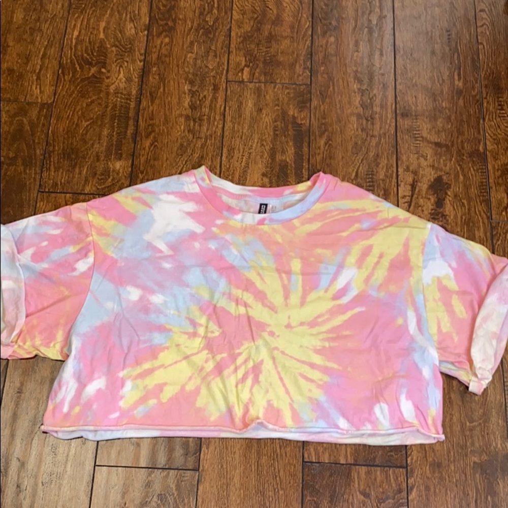 Tie-dye crop top